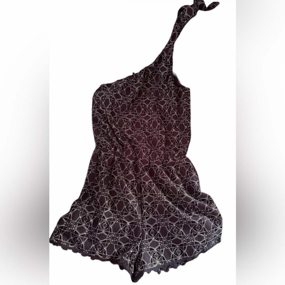 19‎ COOPER Navy One-Shoulder Lace Romper medium